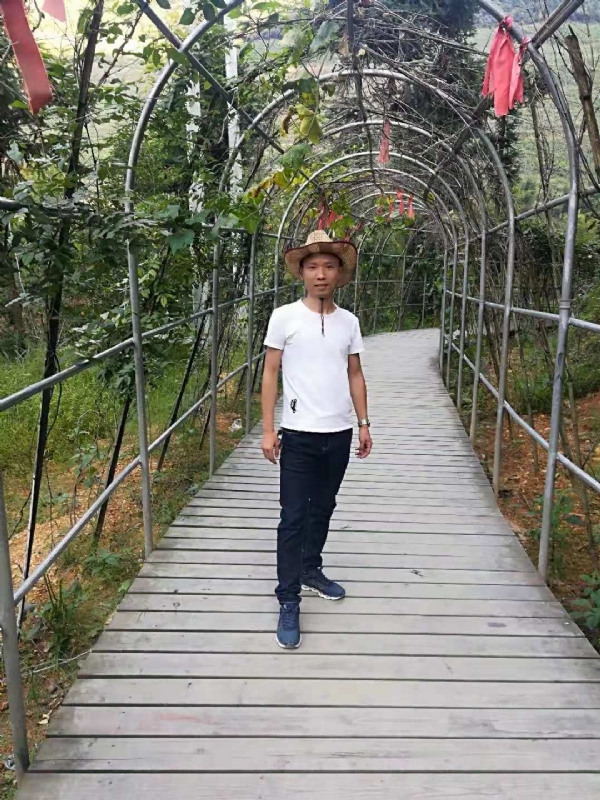 蓝天的第一张照片--长沙相亲服务中心