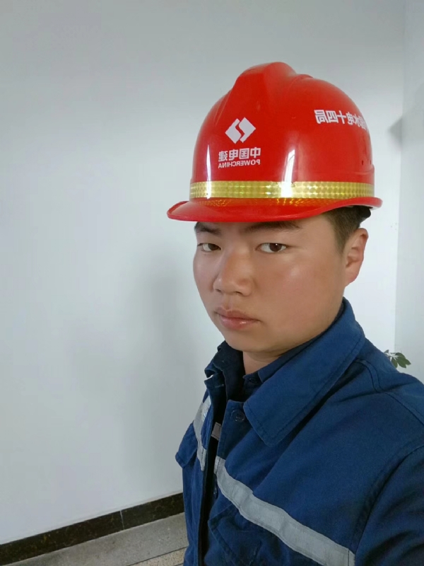 小公牛的第一张照片--长沙相亲服务中心