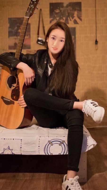 水中月的第一张照片--长沙相亲服务中心