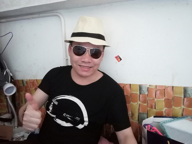 艰难爱情的第一张照片--长沙相亲服务中心