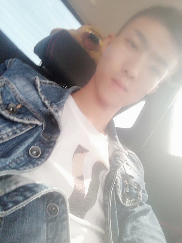 傻雕的第一张照片--长沙相亲服务中心