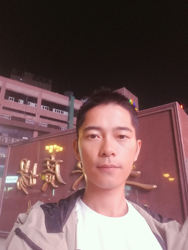 重庆小林的第一张照片--长沙相亲服务中心