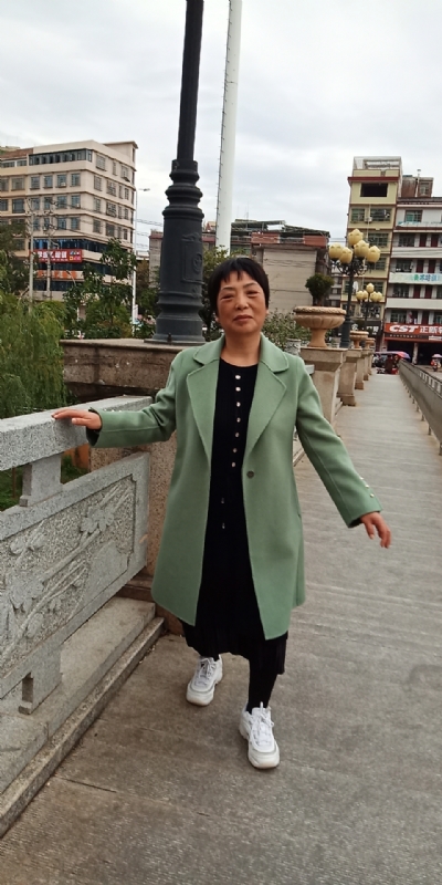 小玲的第一张照片--长沙相亲服务中心