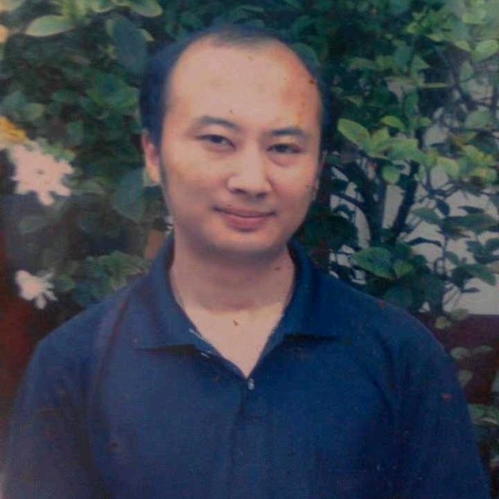 石峰里的生命的第一张照片--长沙相亲服务中心