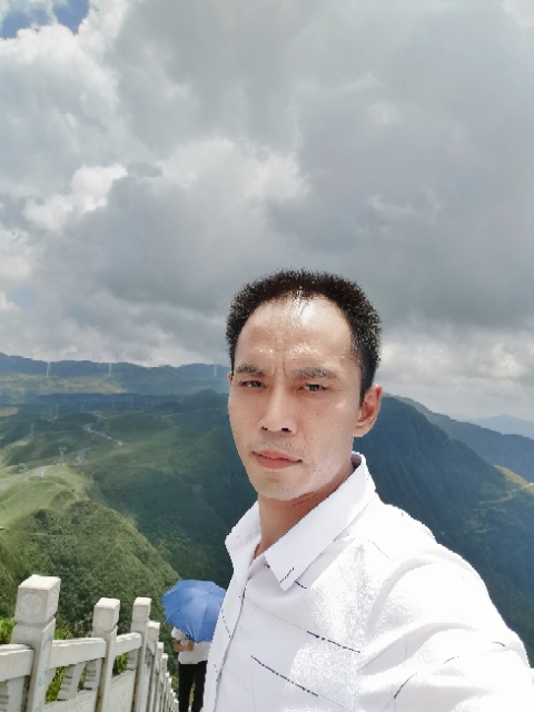 LXZ的第一张照片--长沙相亲服务中心