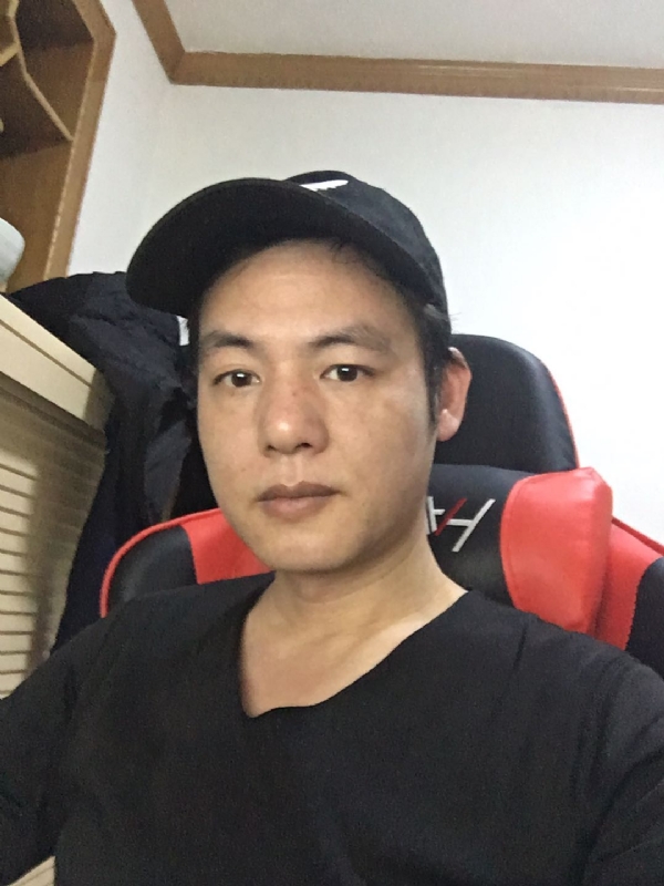 扛枪打鸟的第一张照片--长沙相亲服务中心