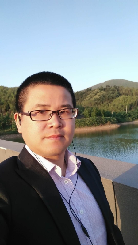 顾律师的第三张照片--长沙相亲服务中心