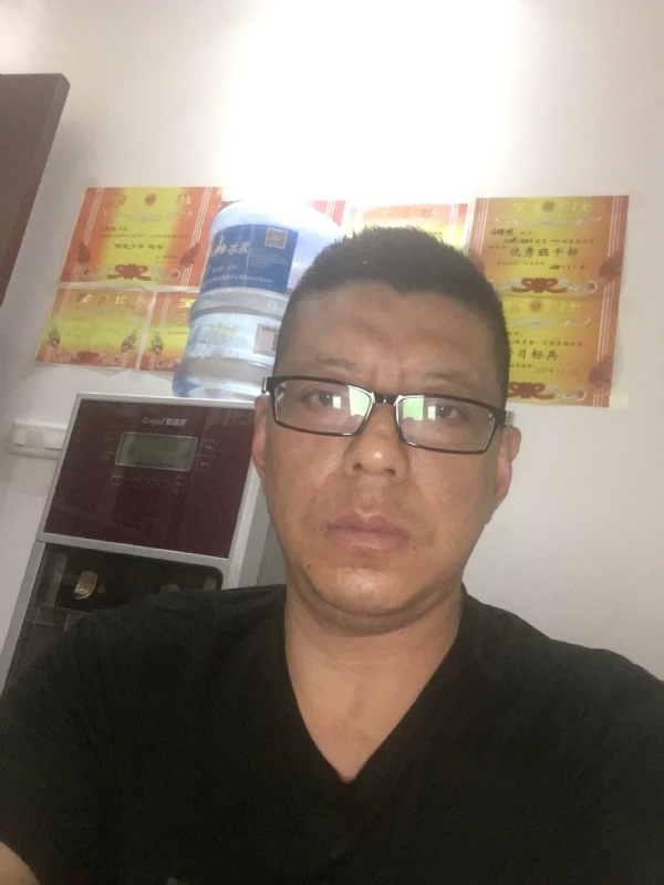 牵手的第二张照片--长沙相亲服务中心