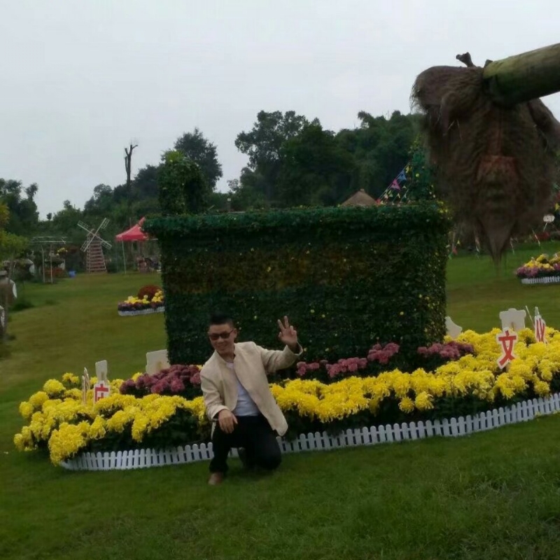 春风里^O^任徜徉的第一张照片--长沙相亲服务中心