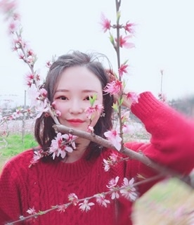 小桌子的第二张照片--长沙相亲服务中心