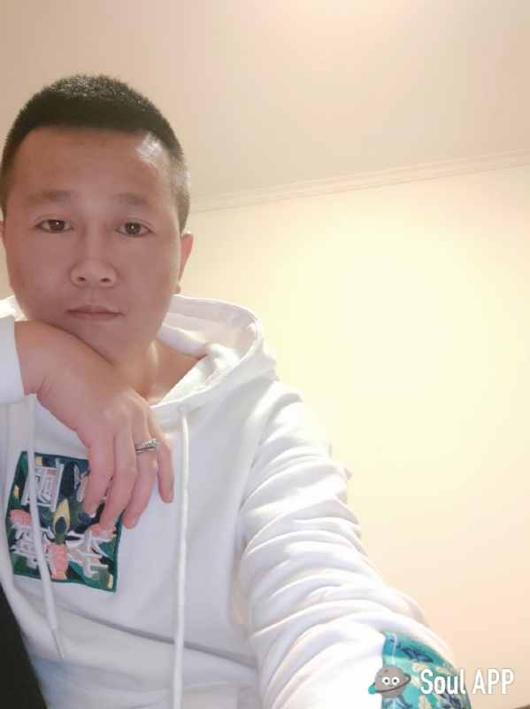 Away的第一张照片--长沙相亲服务中心