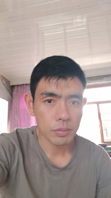 小草莓1981的第一张照片--长沙相亲服务中心