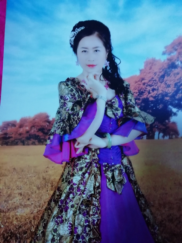 清水芙蓉的第一张照片--长沙相亲服务中心