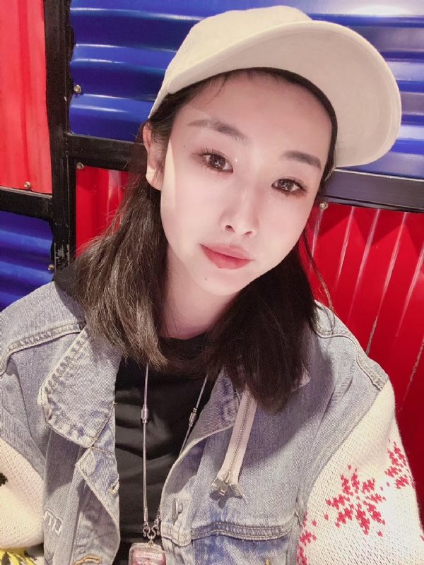 玲珑的第一张照片--长沙相亲服务中心