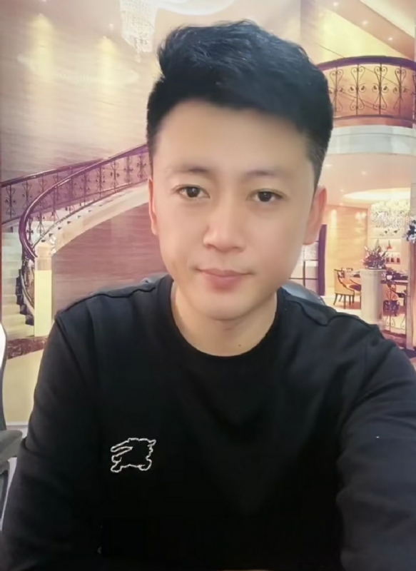 屋顶拾荒人的第三张照片--长沙相亲服务中心