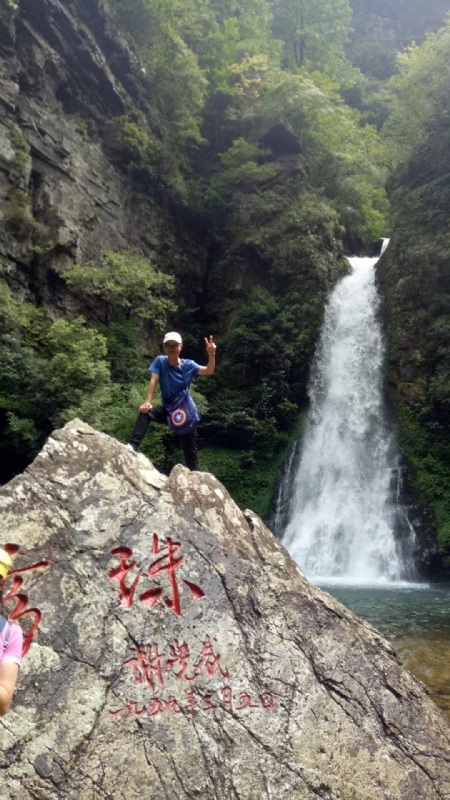 海岸岩崖的第一张照片--长沙相亲服务中心