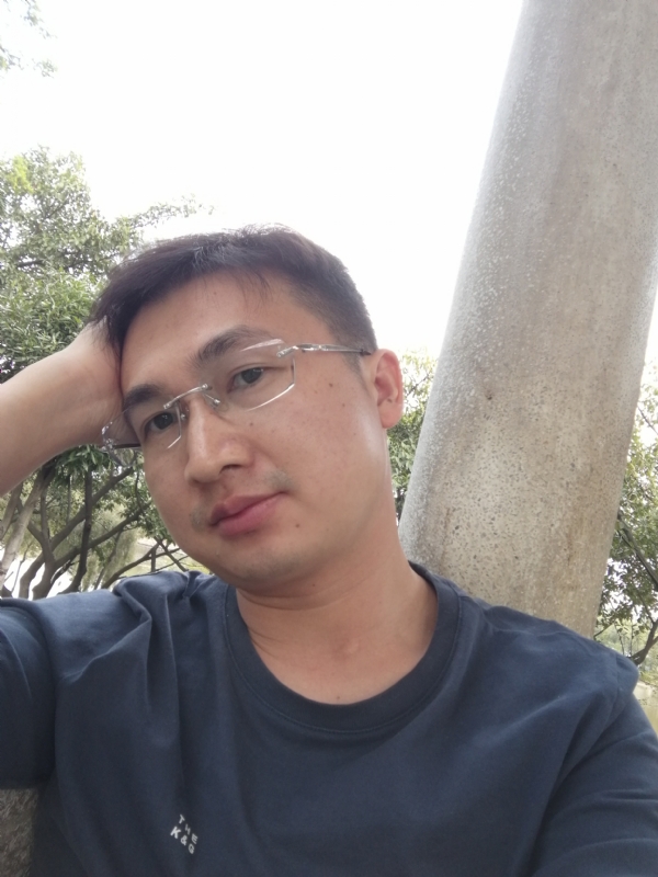 不如随风的第一张照片--长沙相亲服务中心