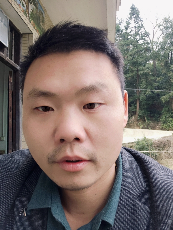 曾小焱的第一张照片--长沙相亲服务中心