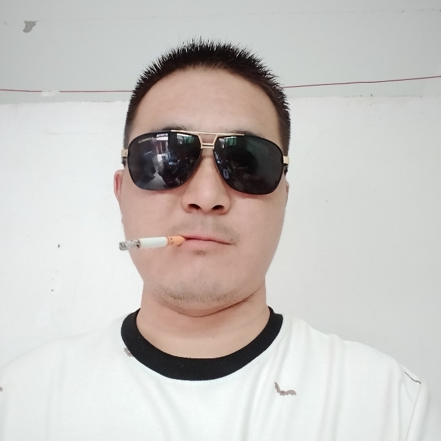 白伟伟的第一张照片--长沙相亲服务中心