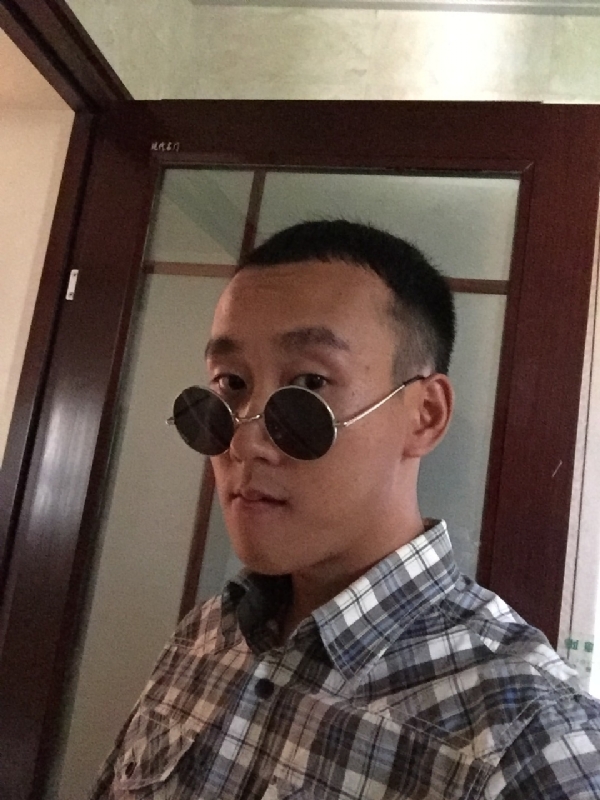 悲喜的第一张照片--长沙相亲服务中心