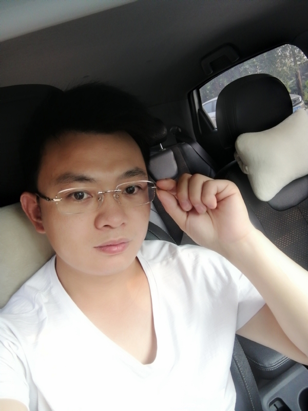 幸福的拥抱的第二张照片--长沙相亲服务中心