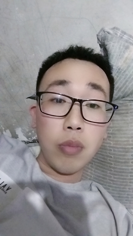 喜欢比我大的女人的第一张照片--长沙相亲服务中心