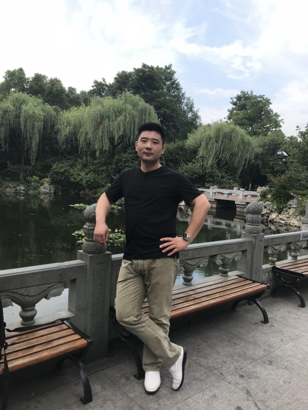 未来可期的第一张照片--长沙相亲服务中心