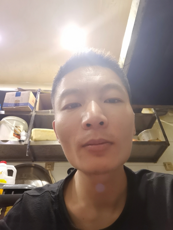 邹先生的第二张照片--长沙相亲服务中心