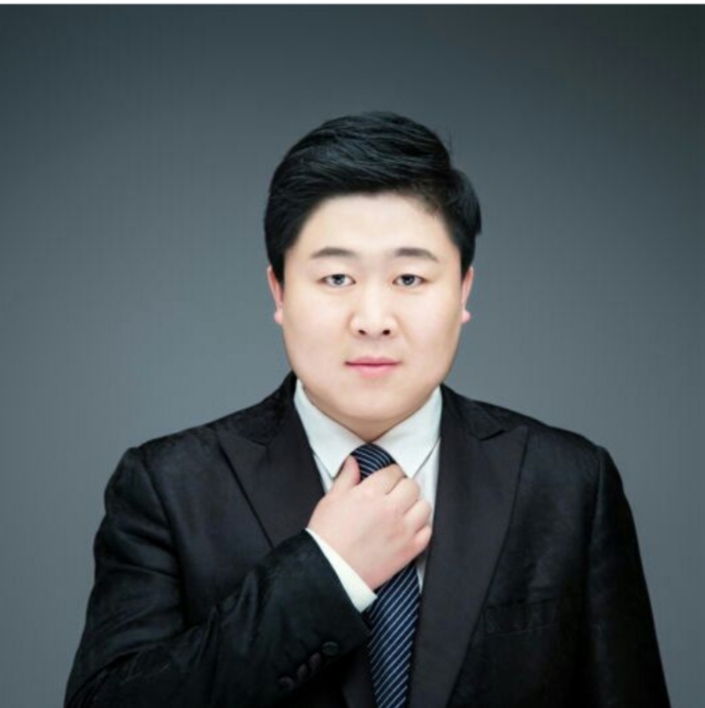 迷途小书童的第一张照片--长沙相亲服务中心