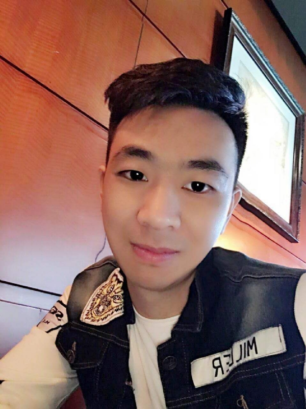 滞后的微笑的第三张照片--长沙相亲服务中心