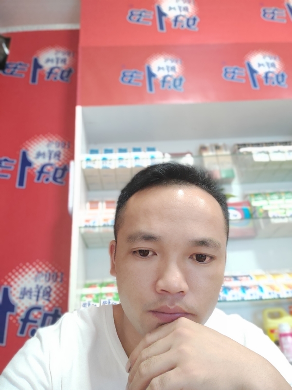 小老弟的第二张照片--长沙相亲服务中心