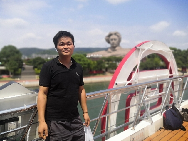 龙的传人的第一张照片--长沙相亲服务中心