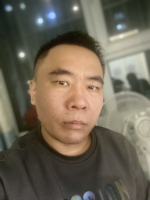 云的第三张照片--长沙相亲服务中心