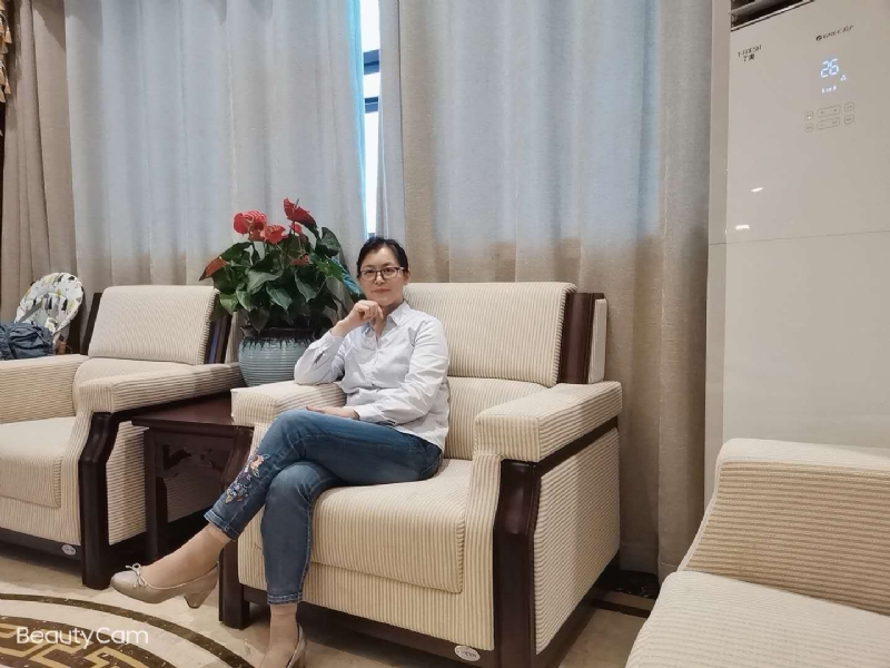 秋水伊人的第一张照片--长沙相亲服务中心