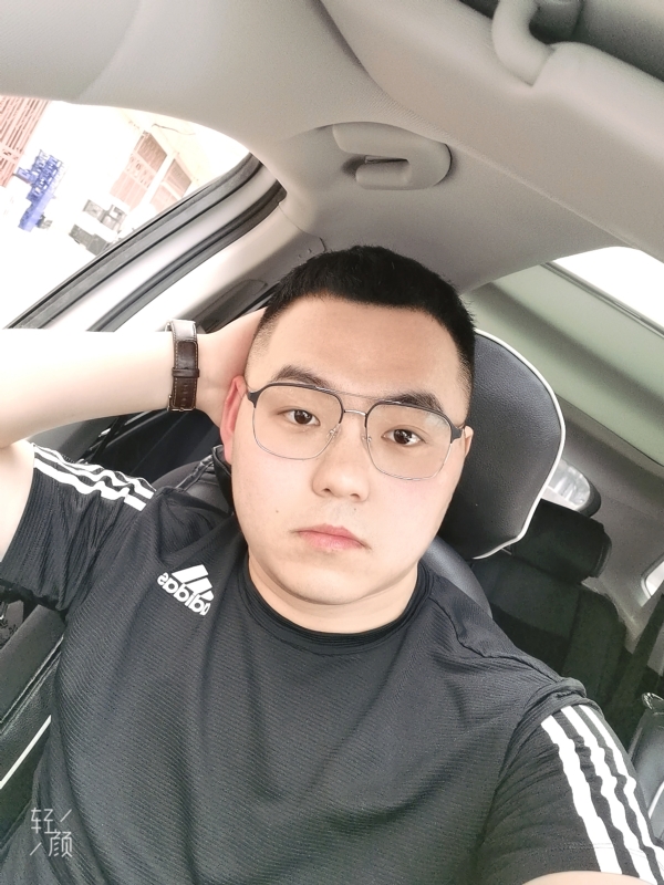 海阔天空的第一张照片--长沙相亲服务中心