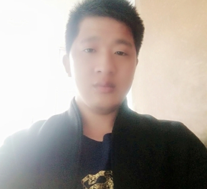 形影不离的第一张照片--长沙相亲服务中心