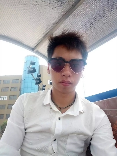 寻缘的第一张照片--长沙相亲服务中心