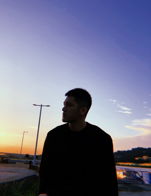 只抽半根煙的第二张照片--长沙相亲服务中心