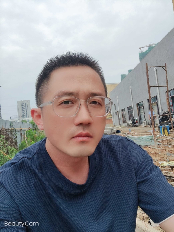 清风烈酒的第二张照片--长沙相亲服务中心