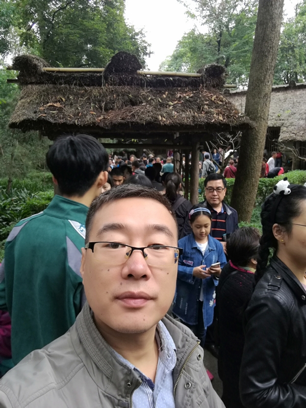 撑起一片天的第一张照片--长沙相亲服务中心