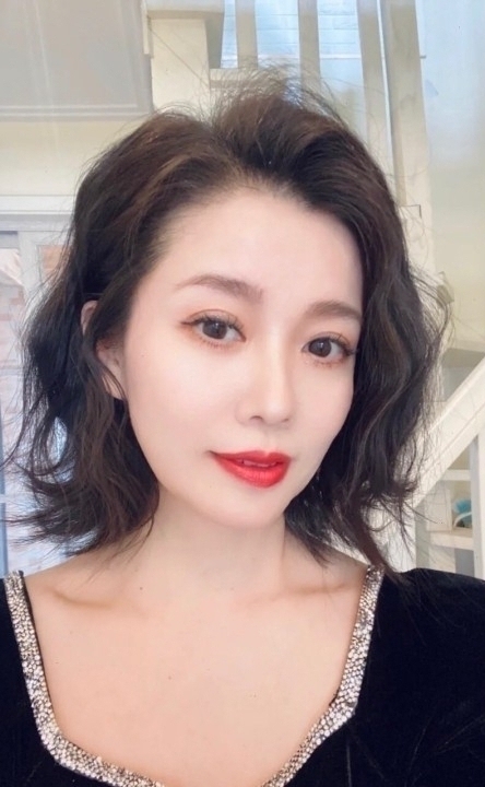 束負的第一张照片--长沙相亲服务中心