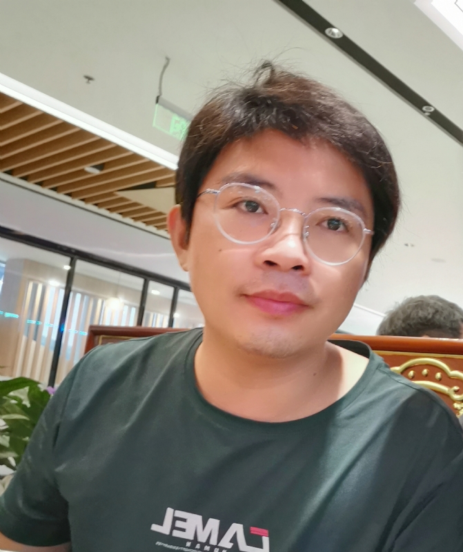 陆迅的第三张照片--长沙相亲服务中心