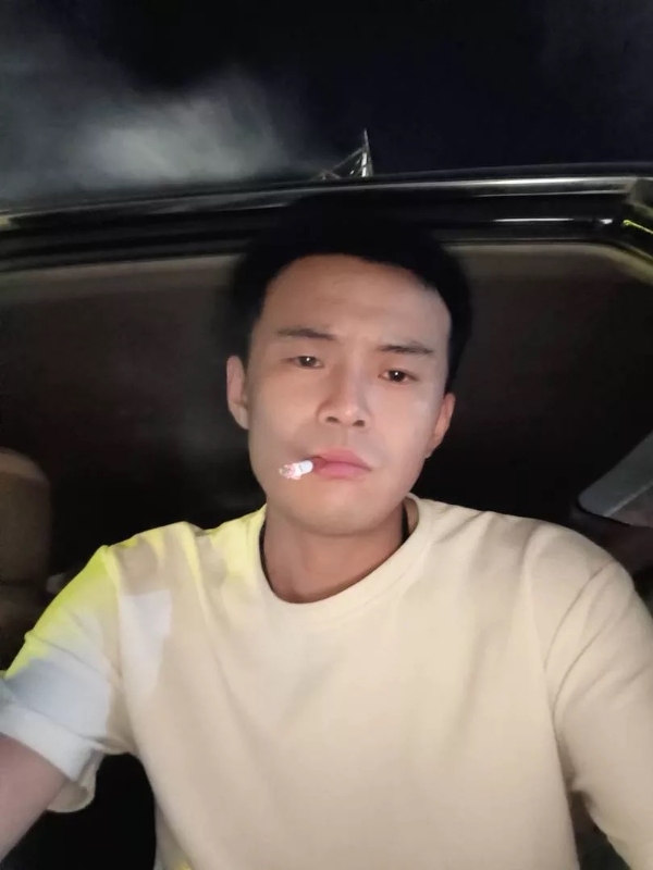 爱睡觉的土拨鼠的第一张照片--长沙相亲服务中心