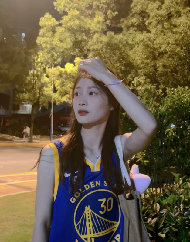 小趴菜的第三张照片--长沙相亲服务中心