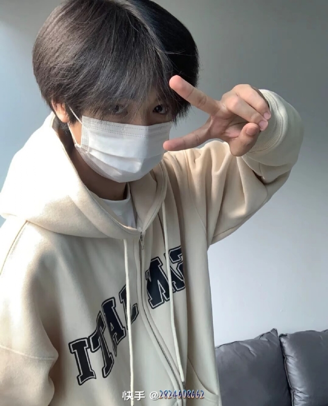 emo的风的第一张照片--长沙相亲服务中心