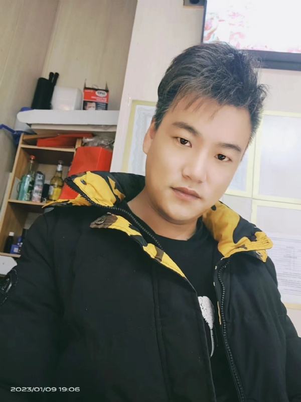 孤酒枕愁眼眠的第二张照片--长沙相亲服务中心