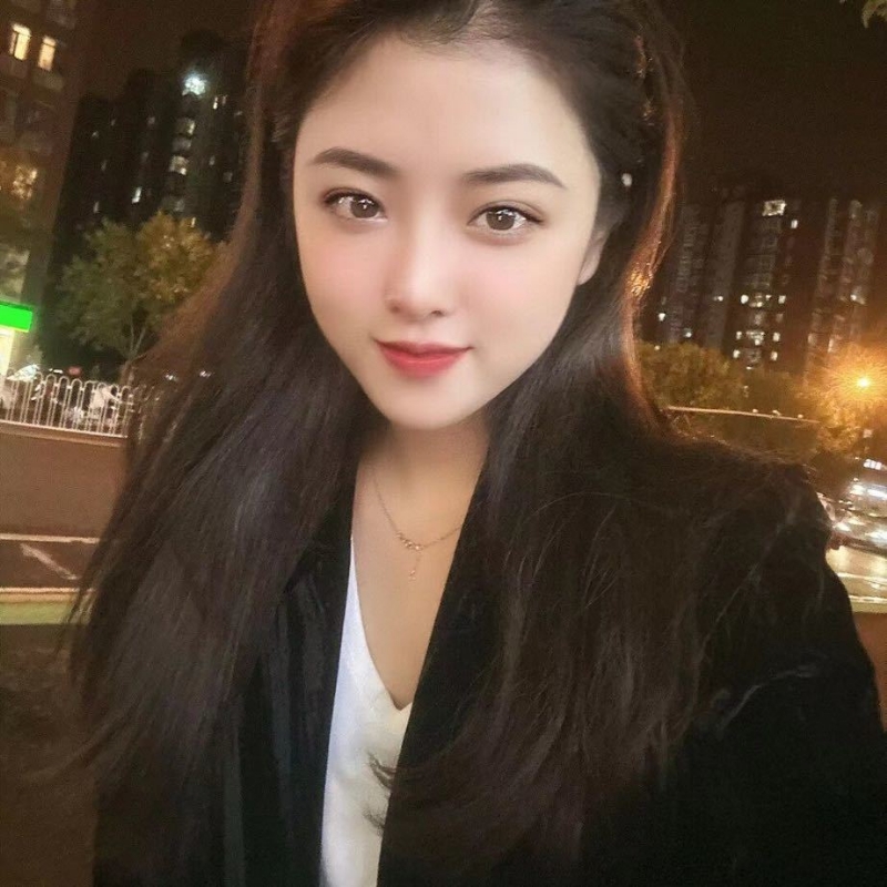 爱笑的微微的第一张照片--长沙相亲服务中心