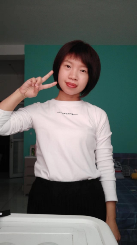 向日葵的第一张照片--长沙相亲服务中心