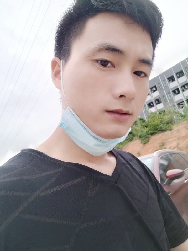 何凡的第二张照片--长沙相亲服务中心