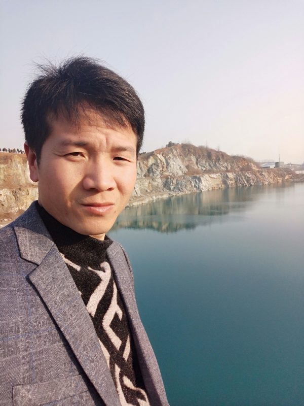 寒夜的第二张照片--长沙相亲服务中心